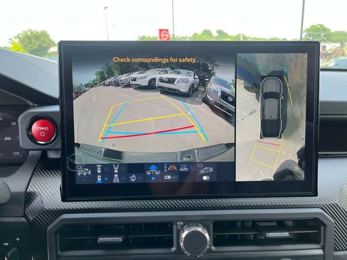 Used 2025 Toyota Tacoma TRD Pro AWD/4WD image 18