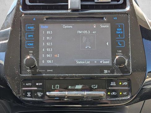 Used 2016 Toyota Prius Three image 12