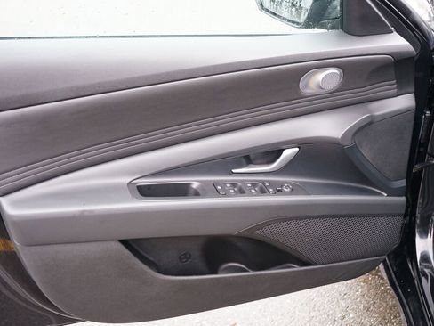 Certified 2023 Hyundai Elantra SEL w/ Convenience Package image 13