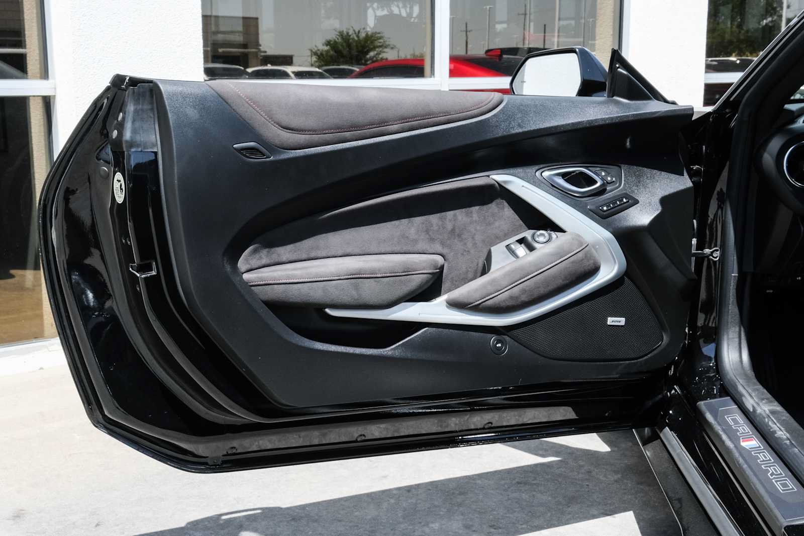 Used 2021 Chevrolet Camaro ZL1 RWD image 31