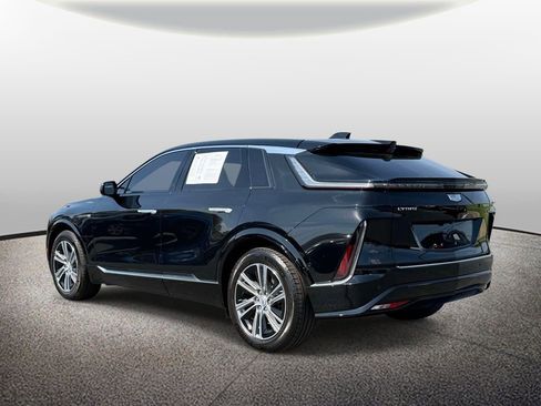 Certified 2024 Cadillac Lyriq Luxury AWD/4WD image 6