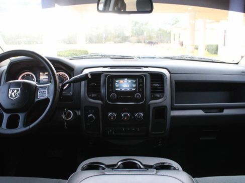 Used 2016 RAM 2500 Tradesman w/ Chrome Appearance Group image 31