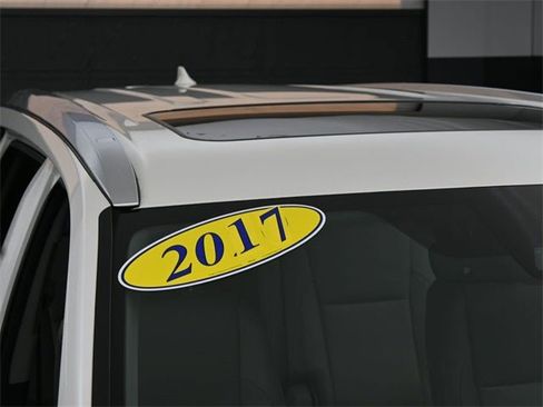 Used 2017 Toyota Highlander Limited image 28