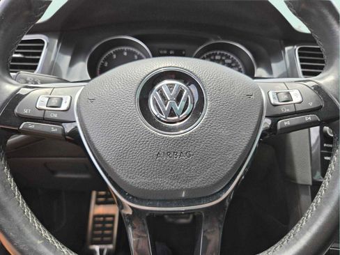 Used 2018 Volkswagen Golf Alltrack SEL AWD/4WD image 32