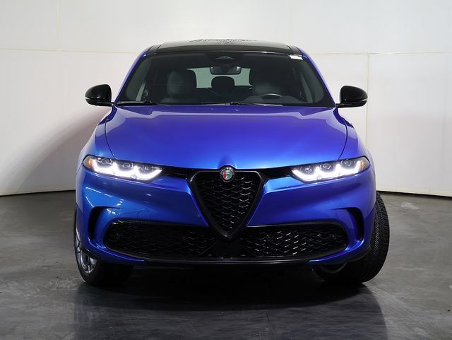 Used 2024 Alfa Romeo Tonale Veloce w/ Premium Interior Package AWD/4WD image 9