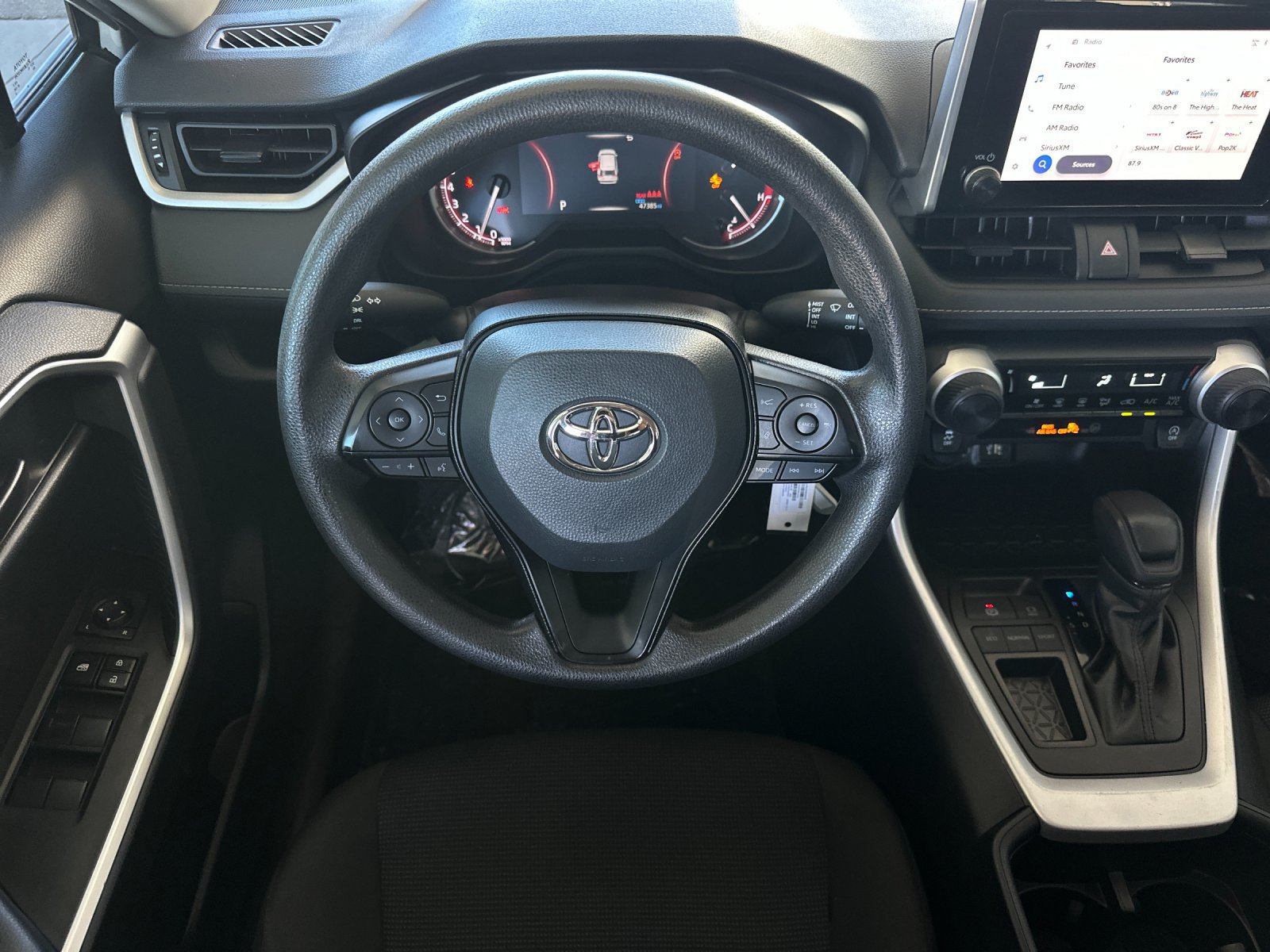 Used 2025 Toyota RAV4 LE FWD image 13