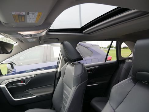 Used 2024 Toyota RAV4 XLE Premium image 24