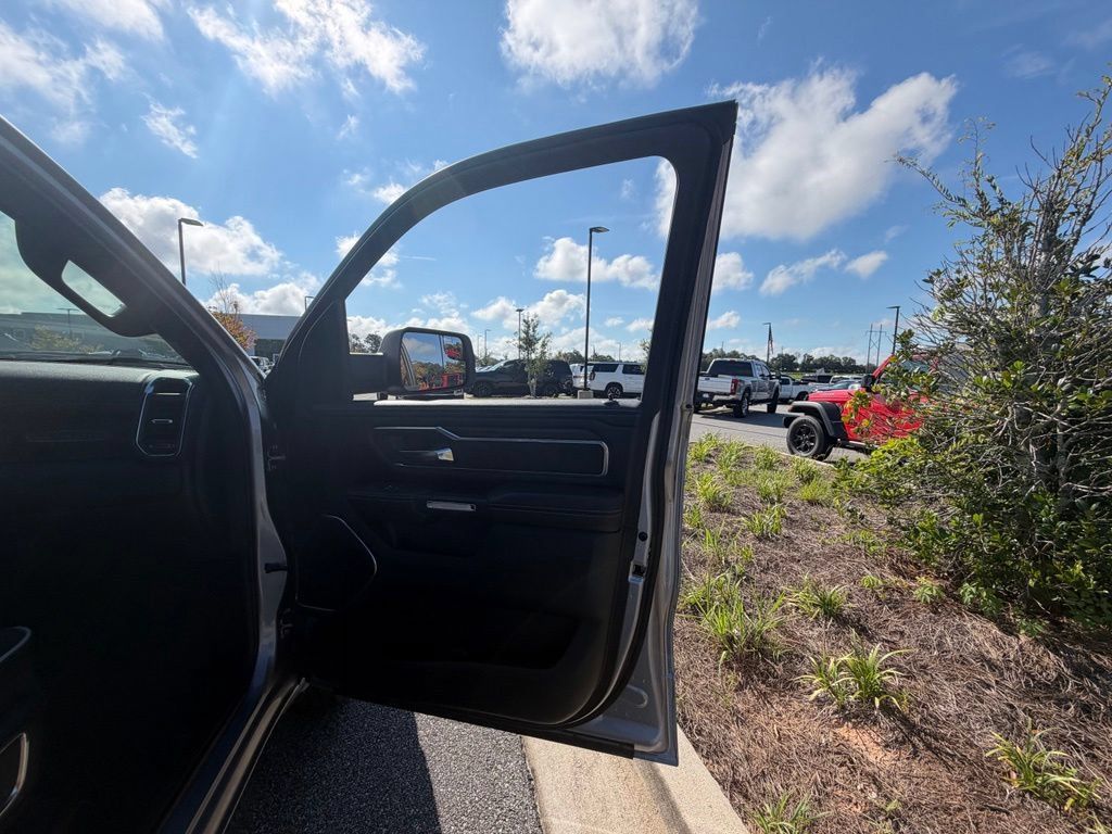 Used 2025 RAM 1500 Laramie w/ Sport Appearance Package AWD/4WD image 57