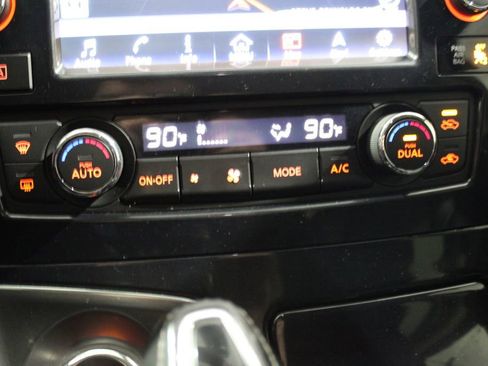 Used 2018 Nissan Maxima Platinum image 14