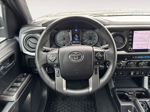 Used 2021 Toyota Tacoma TRD Off-Road image 15