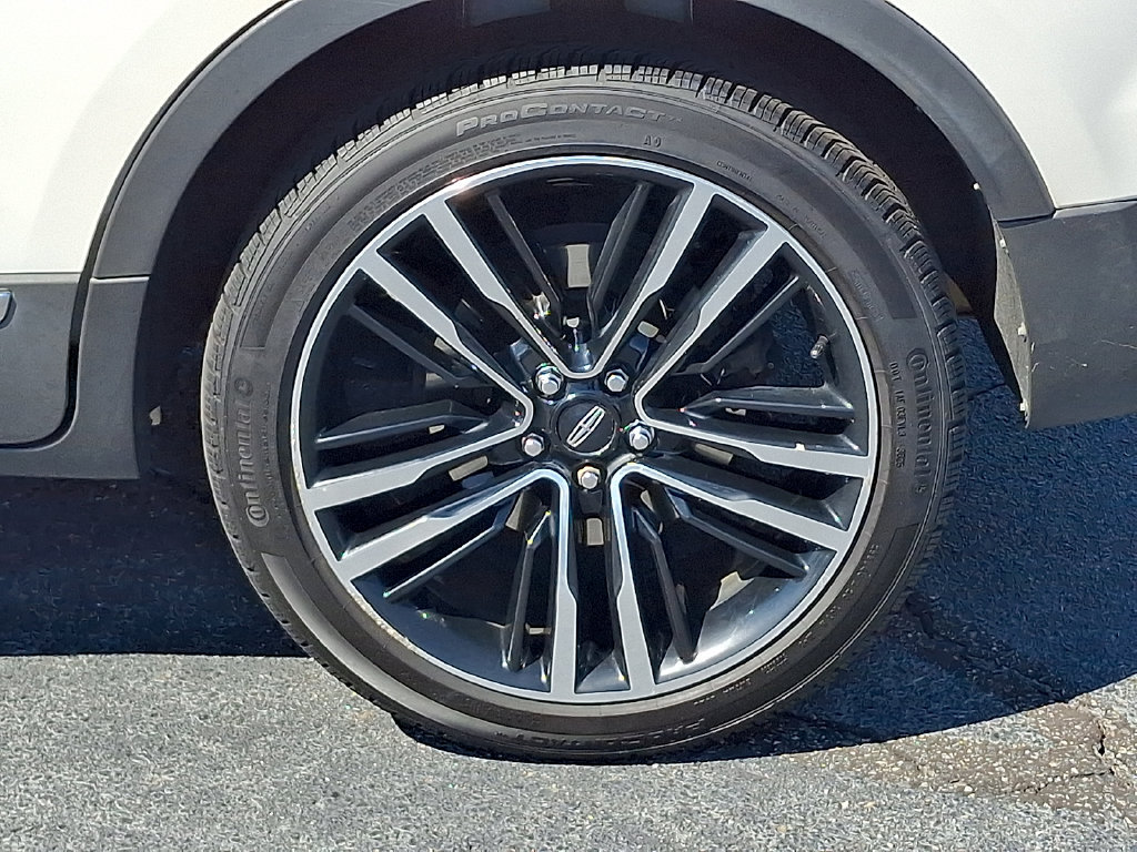 Used 2017 Lincoln MKC Reserve w/ Lincoln MKC Climate Package AWD/4WD image 8