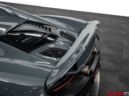 Used 2016 McLaren 675LT Spider RWD image 24