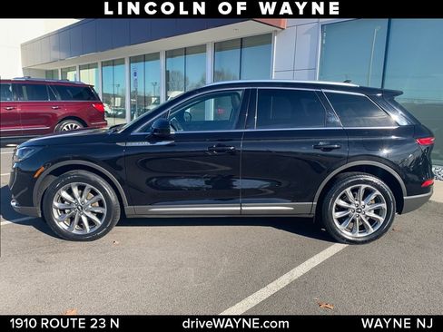 Certified 2022 Lincoln Corsair AWD w/ Premium Package image 2