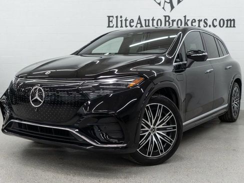 Used 2023 Mercedes-Benz EQS 580 4MATIC SUV w/ Exclusive Trim Package image 59