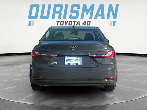 Used 2025 Toyota Camry LE image 5