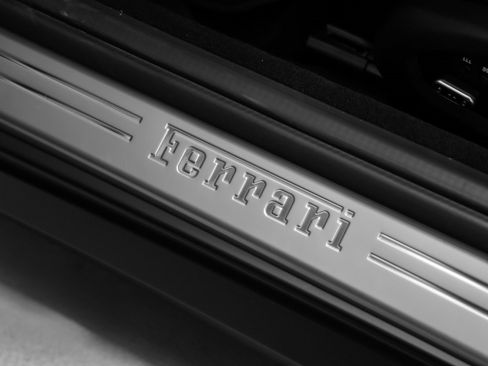 Used 2018 Ferrari GTC4Lusso image 45