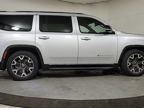Used 2024 Jeep Wagoneer Series III image 13