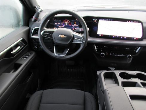 New 2025 Chevrolet Tahoe 4WD image 13