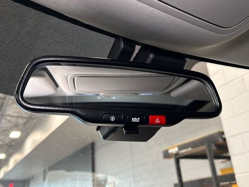 Used 2025 Kia Soul EX FWD image 24