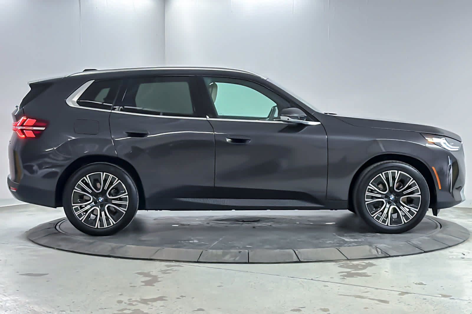 Used 2026 BMW X3 xDrive30i w/ Premium Package AWD/4WD image 8