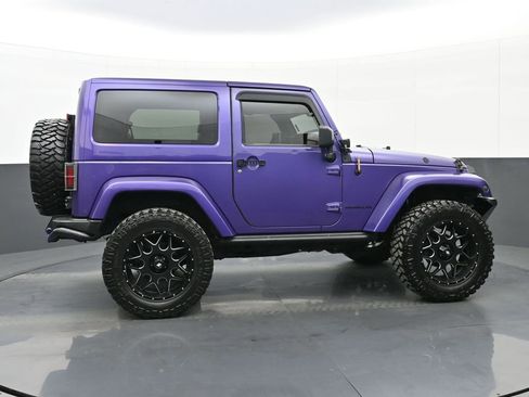 Used 2017 Jeep Wrangler Sahara image 2