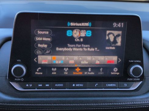 Used 2025 Nissan Rogue SV image 19