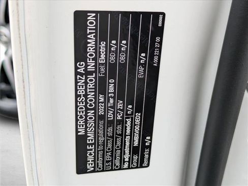 Certified 2022 Mercedes-Benz EQS 580 4MATIC Sedan image 24