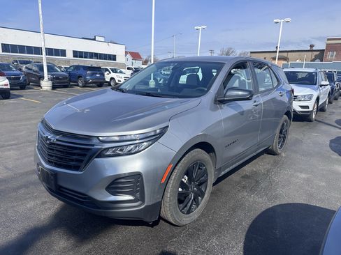Used 2023 Chevrolet Equinox LS w/ Midnight Edition image 3