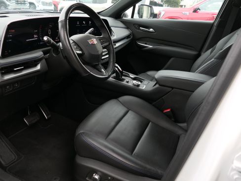 Certified 2024 Cadillac XT4 Sport FWD image 13