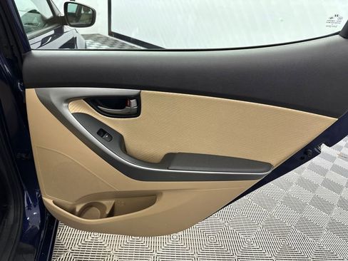 Used 2013 Hyundai Elantra GLS w/ Preferred Pkg image 16