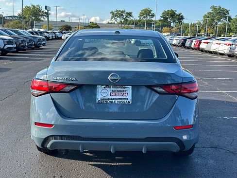 New 2025 Nissan Sentra SV w/ Trunk Package image 4