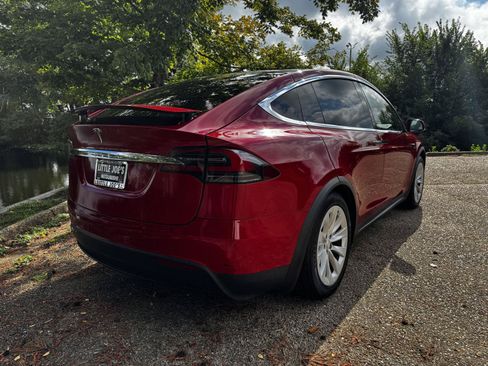 Used 2016 Tesla Model X 60D AWD/4WD image 4