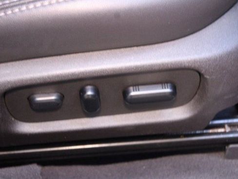 Used 2019 Ford Taurus Limited image 11