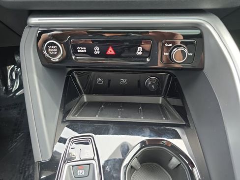 Used 2025 Audi Q5 Premium w/ Convenience Package AWD/4WD image 27