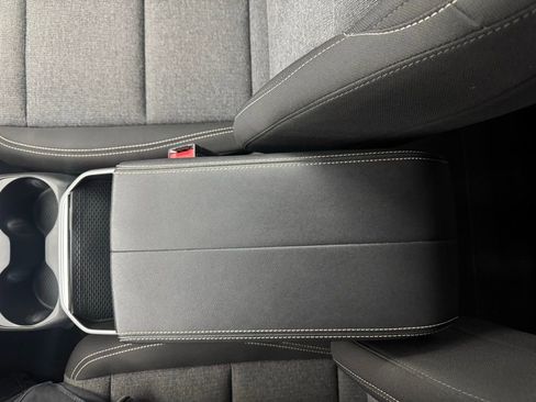 Used 2025 GMC Terrain Elevation image 29