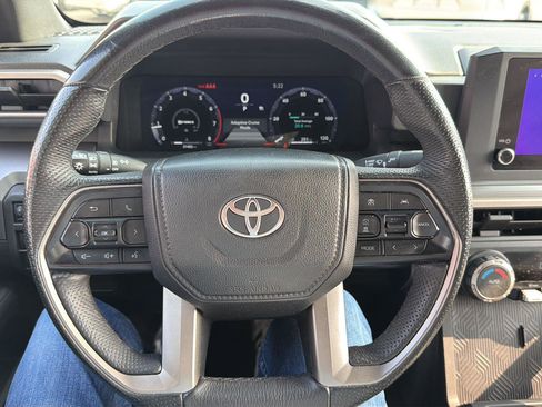 Used 2024 Toyota Tacoma TRD Off-Road AWD/4WD image 29