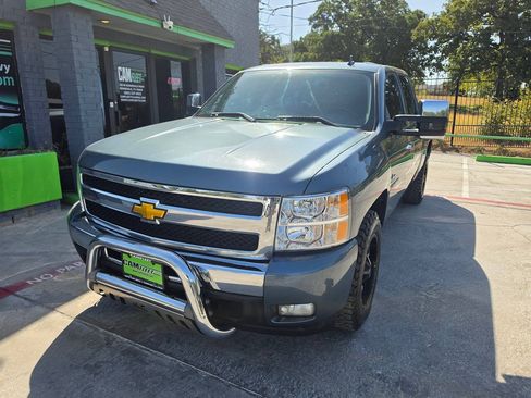 Used 2011 Chevrolet Silverado 1500 LT w/ Texas Edition RWD image 3