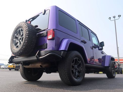 Used 2016 Jeep Wrangler Unlimited Sahara AWD/4WD image 18