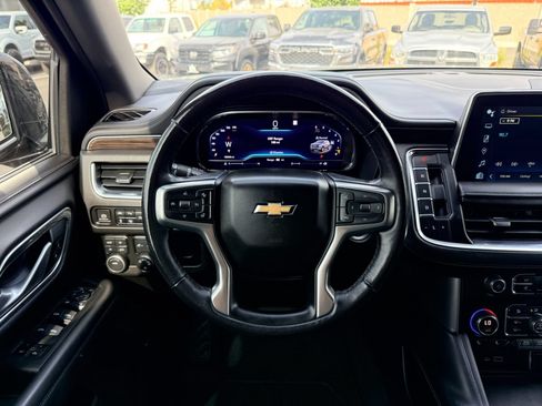 Used 2022 Chevrolet Tahoe LT w/ Luxury Package AWD/4WD image 10