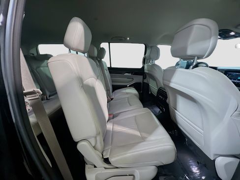 Used 2022 Jeep Wagoneer Series II image 21