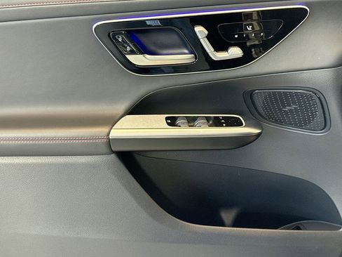 Certified 2024 Mercedes-Benz GLC 43 AMG 4MATIC image 17