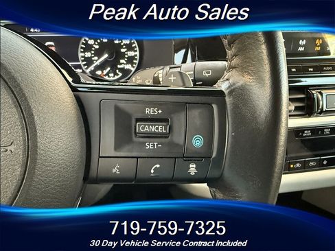 Used 2022 Nissan Pathfinder SL image 15