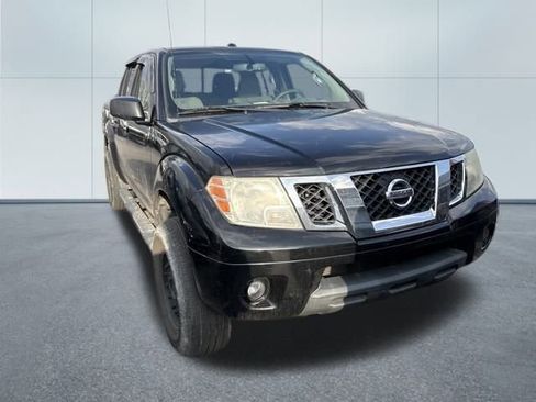Used 2014 Nissan Frontier SV w/ SV Value Truck Package image 2