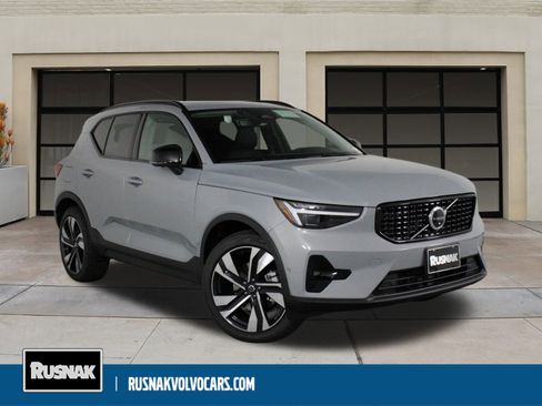 New 2025 Volvo XC40 B5 Plus w/ Protection Package Premier image 1