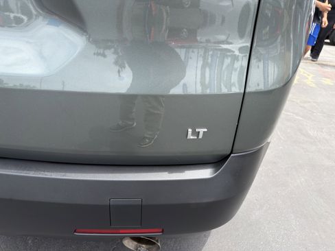 Used 2023 Chevrolet Traverse LT FWD image 44