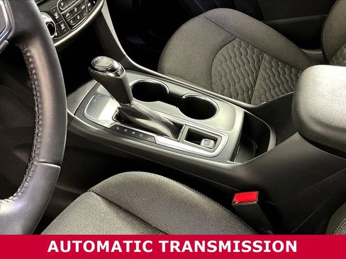 Used 2021 Chevrolet Equinox LT FWD image 16