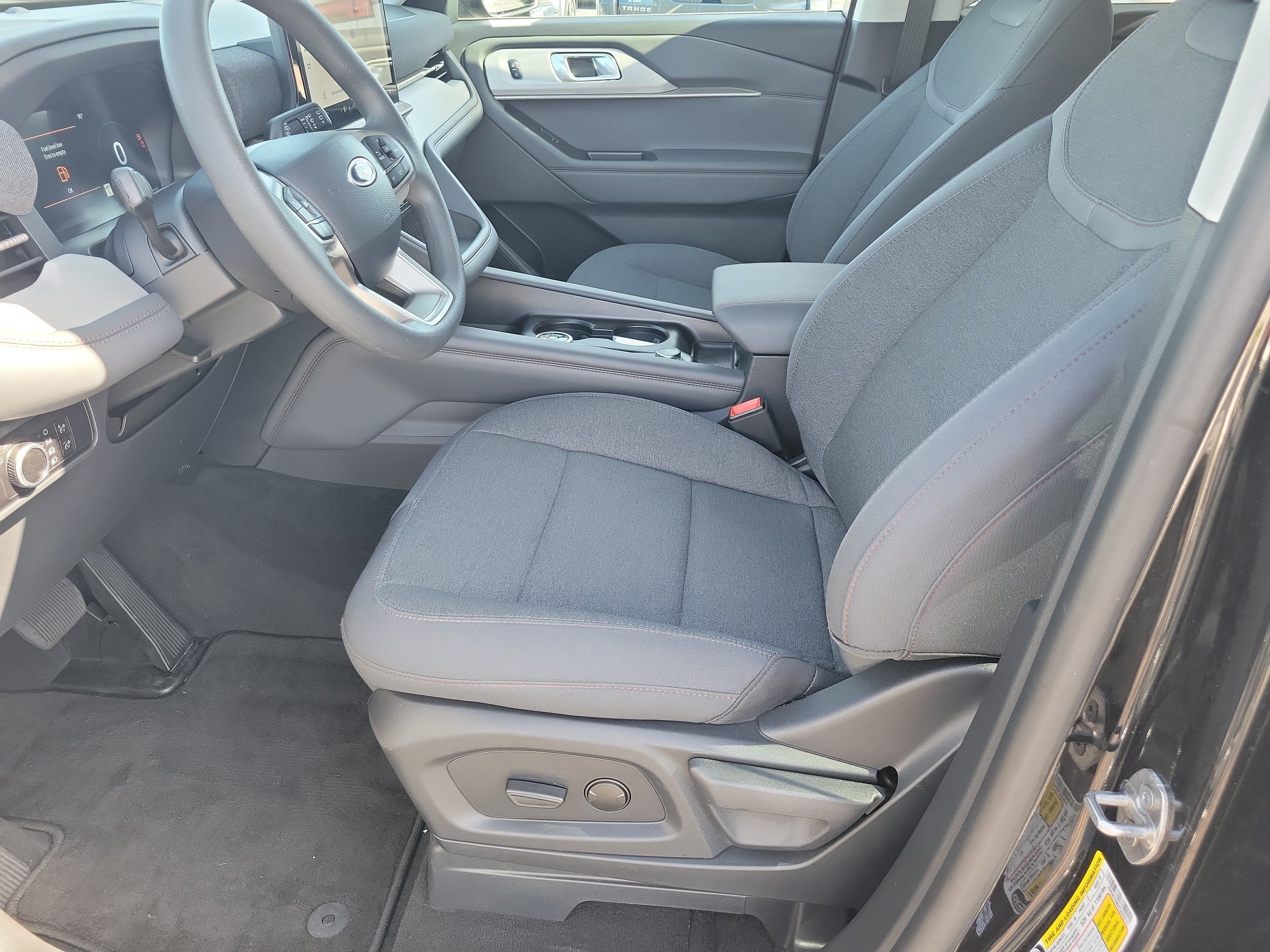 Used 2026 Ford Explorer Active RWD image 15
