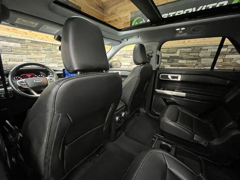 Used 2021 Ford Explorer XLT w/ Equipment Group 202A AWD/4WD image 47