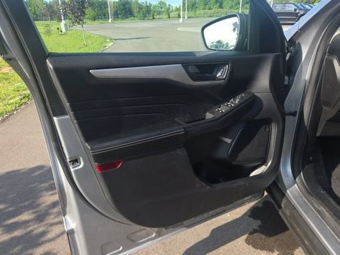 Used 2022 Ford Escape SE FWD image 21
