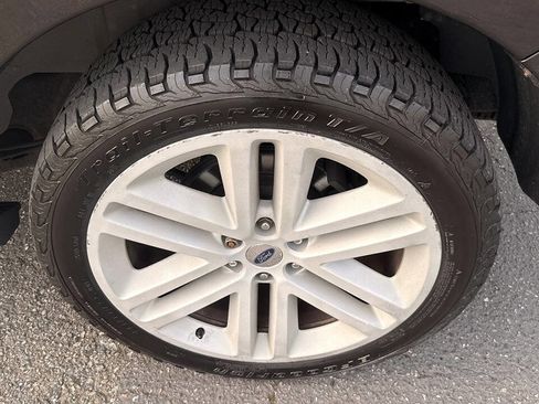 Used 2015 Ford Expedition Platinum image 65